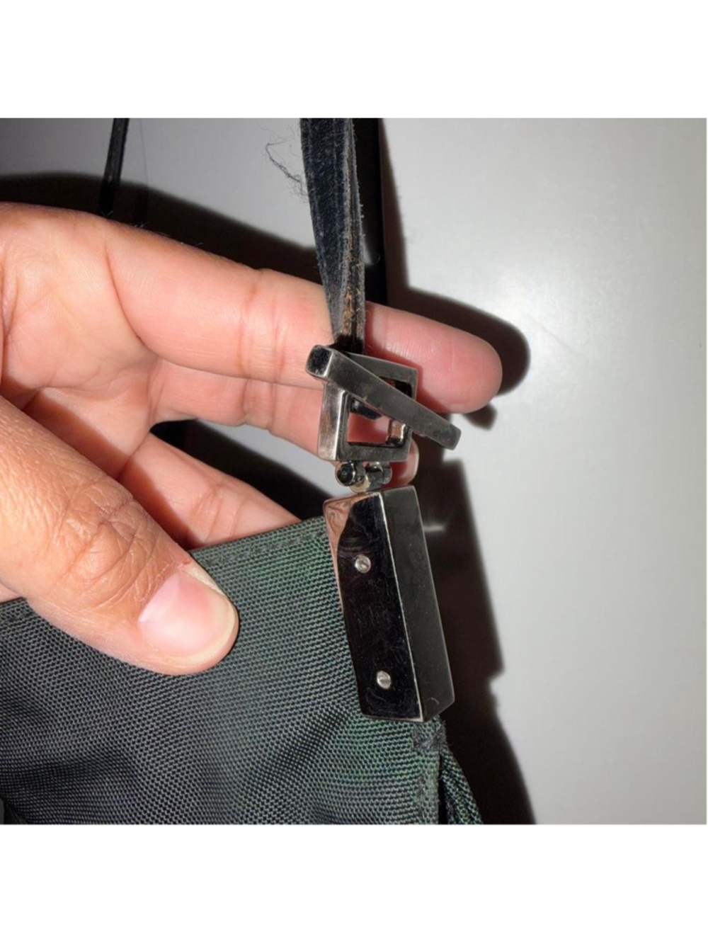 Gucci dark green canvas crossbody bag with adjustable strap - Picture 5 of 7